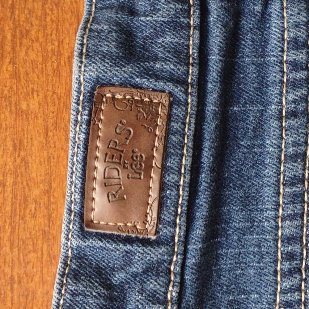 Jeans - Picture 4 of 5